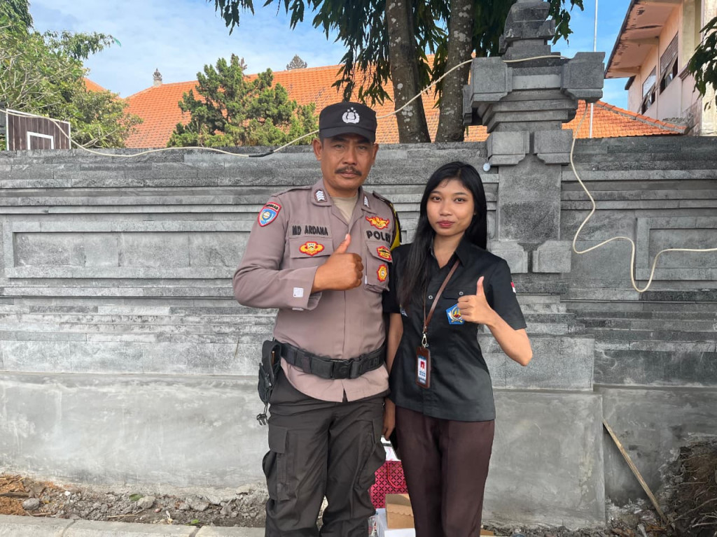 Kehadiran Bhabinkamtibmas Sebagai Pemimpin Pasukan Semarakkan Upacara 17 Agustus